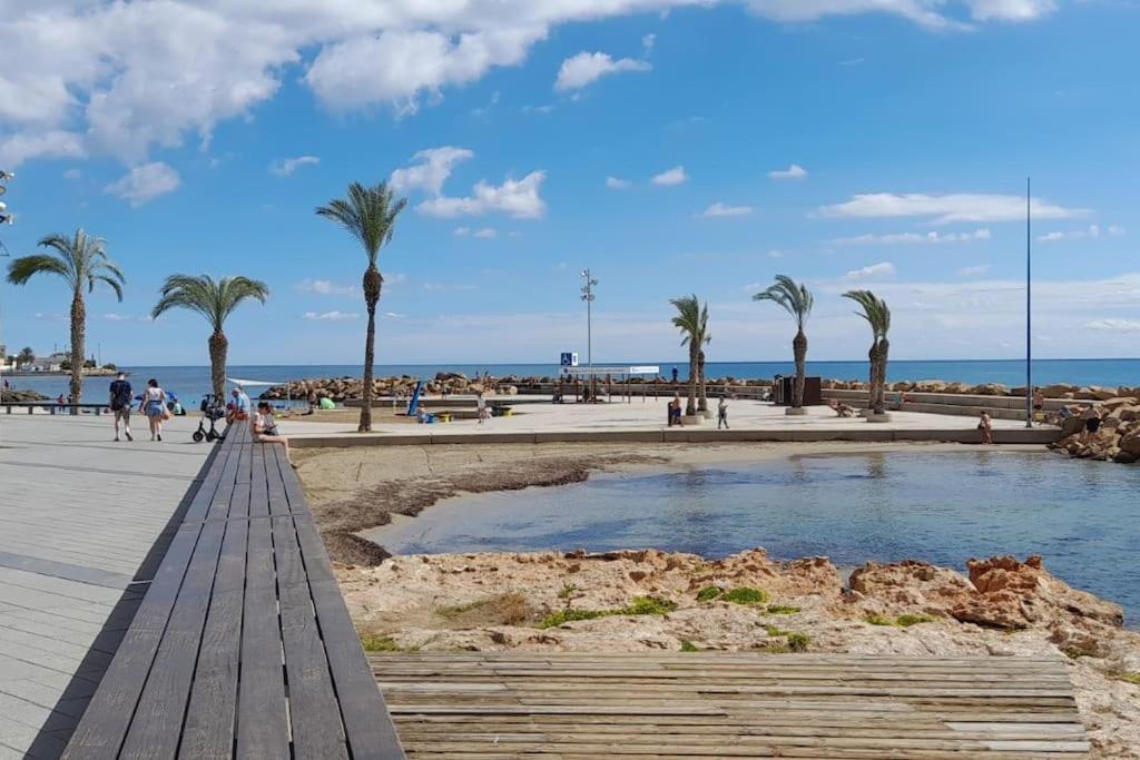 Apartment Los Locos Beach With Balcony And Wi-Fi Torrevieja Luaran gambar
