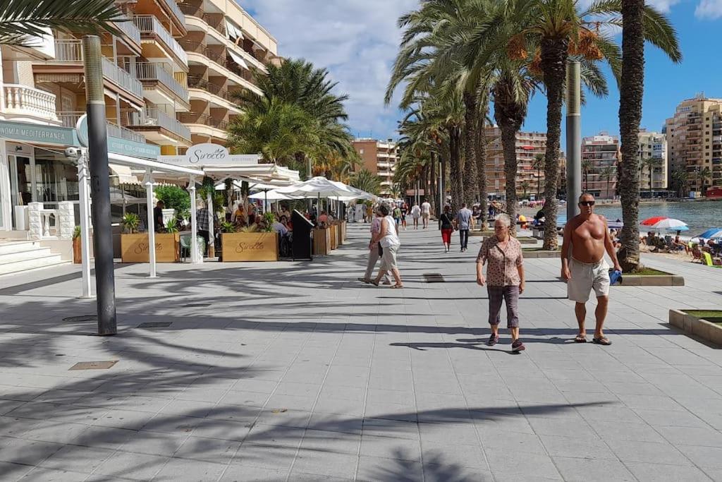 Apartment Los Locos Beach With Balcony And Wi-Fi Torrevieja Luaran gambar