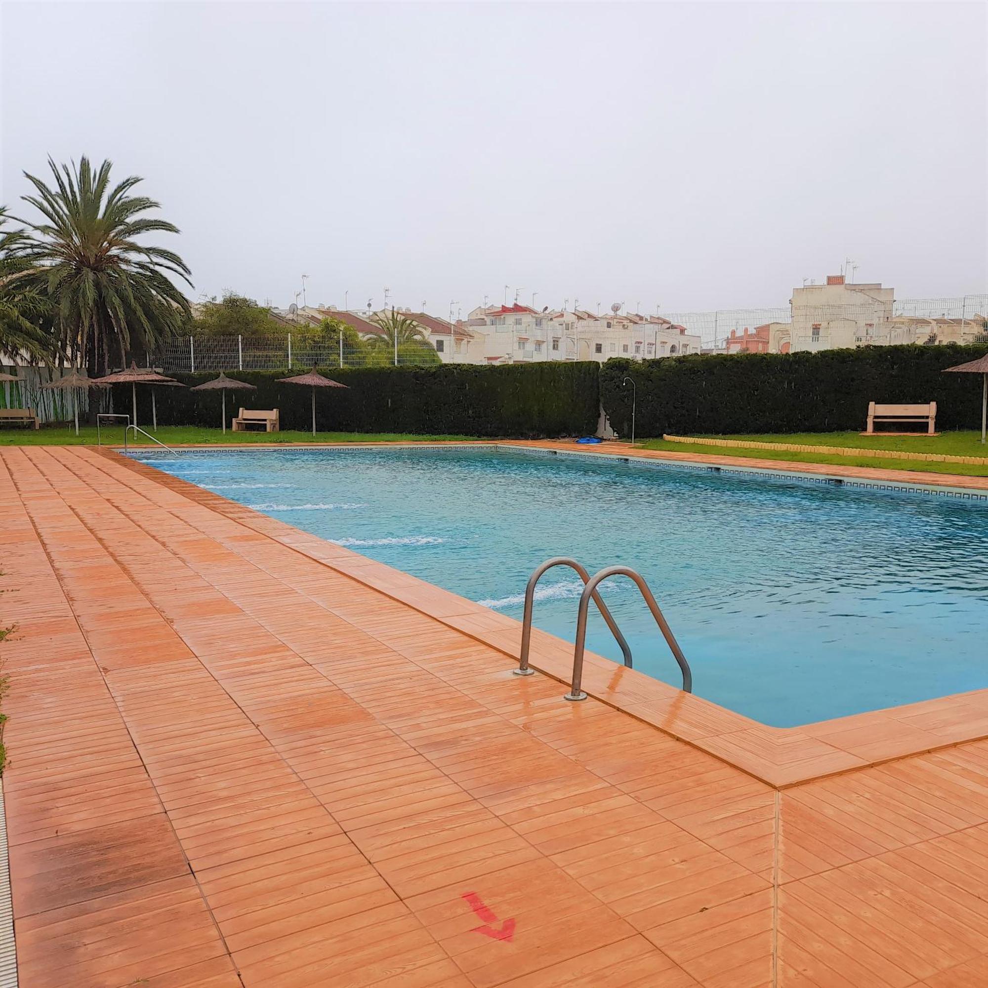 Apartment Los Locos Beach With Balcony And Wi-Fi Torrevieja Luaran gambar