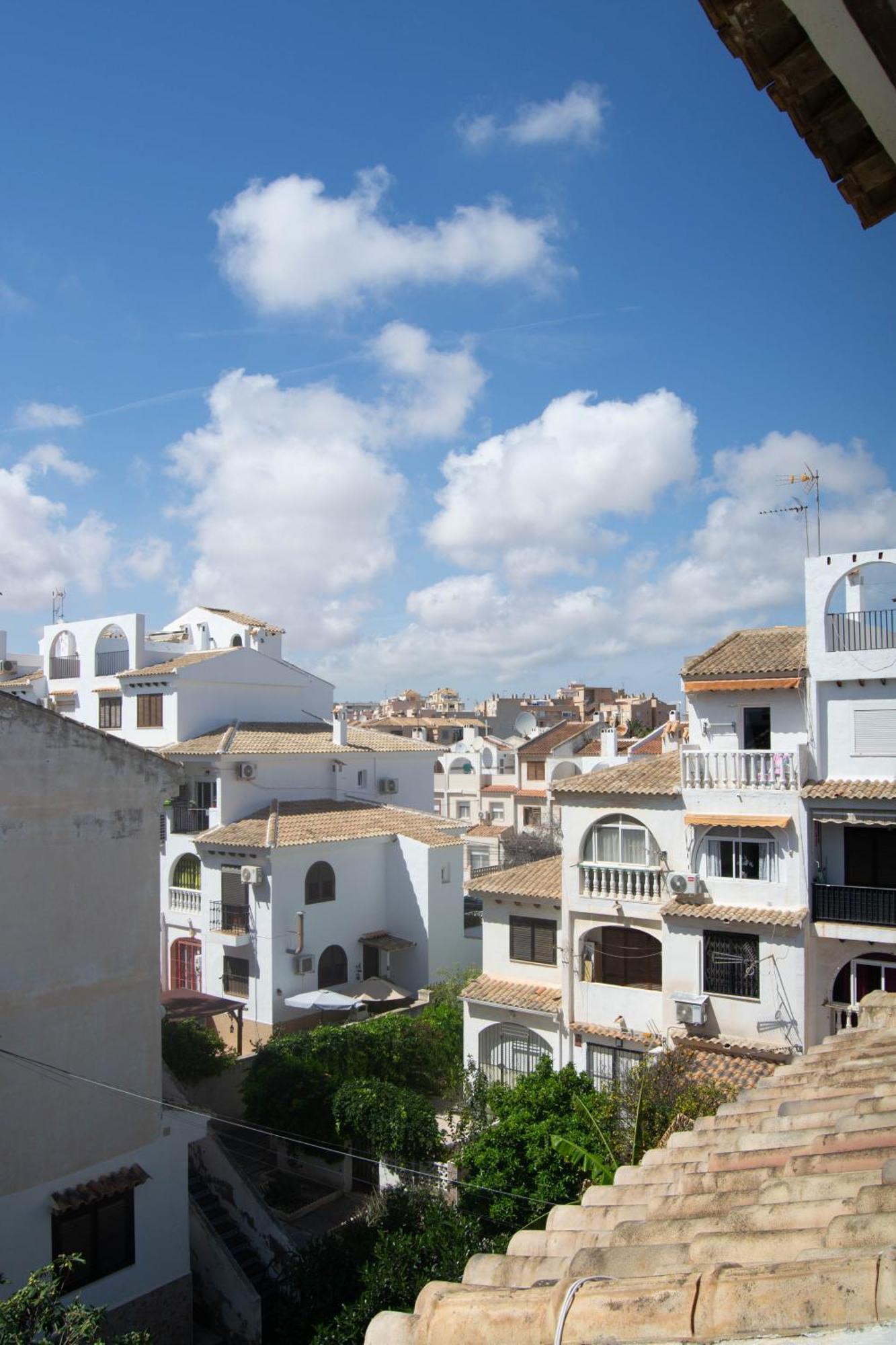 Apartment Los Locos Beach With Balcony And Wi-Fi Torrevieja Luaran gambar