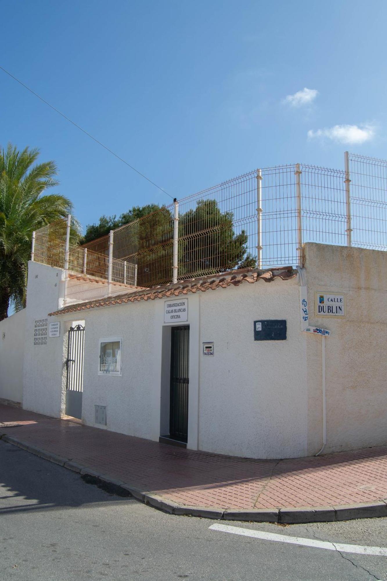 Apartment Los Locos Beach With Balcony And Wi-Fi Torrevieja Luaran gambar